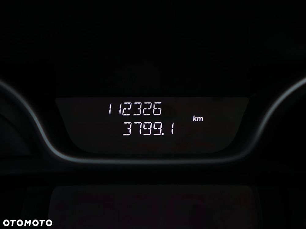 Renault Trafic Grand 1.6 dCi - 8