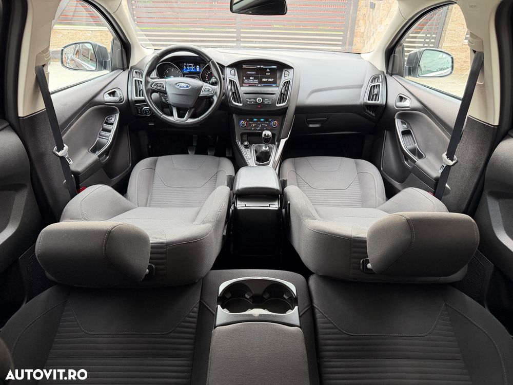 Ford Focus 1.5 TDCi Titanium - 16