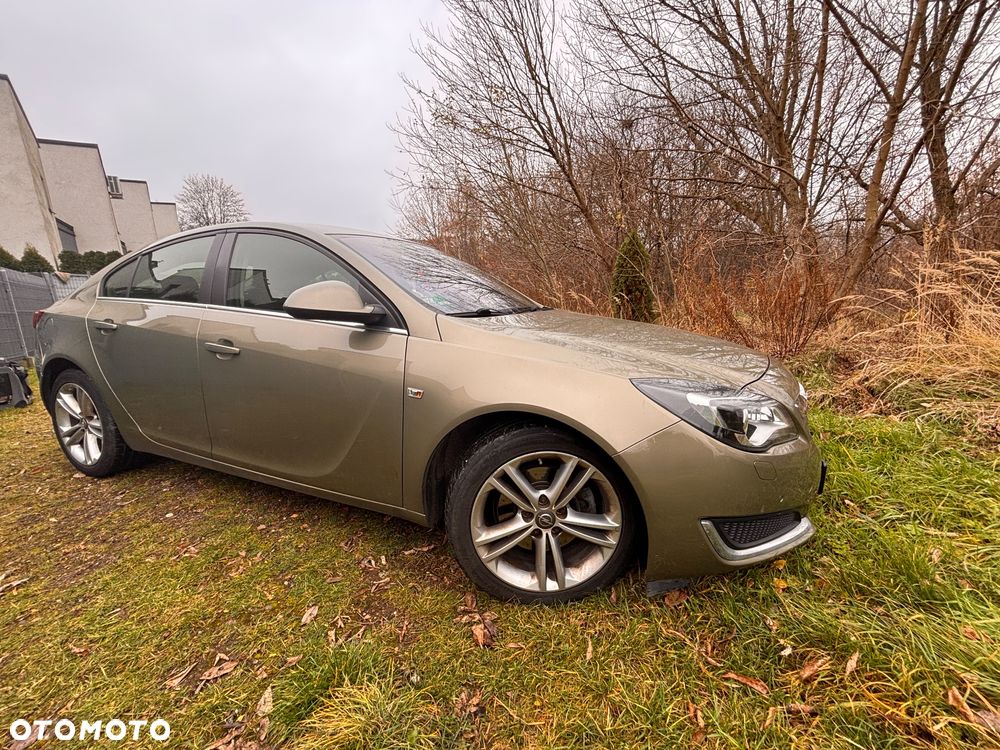 Opel Insignia 1.6 T Cosmo S&S - 4