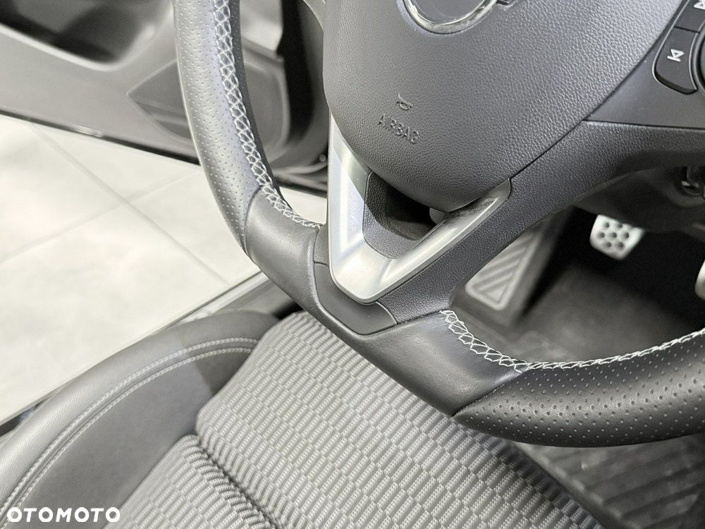 Opel Insignia - 31