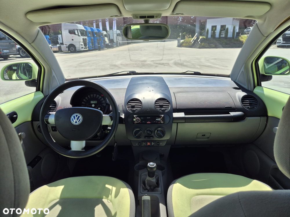 Volkswagen New Beetle 2.0 - 12
