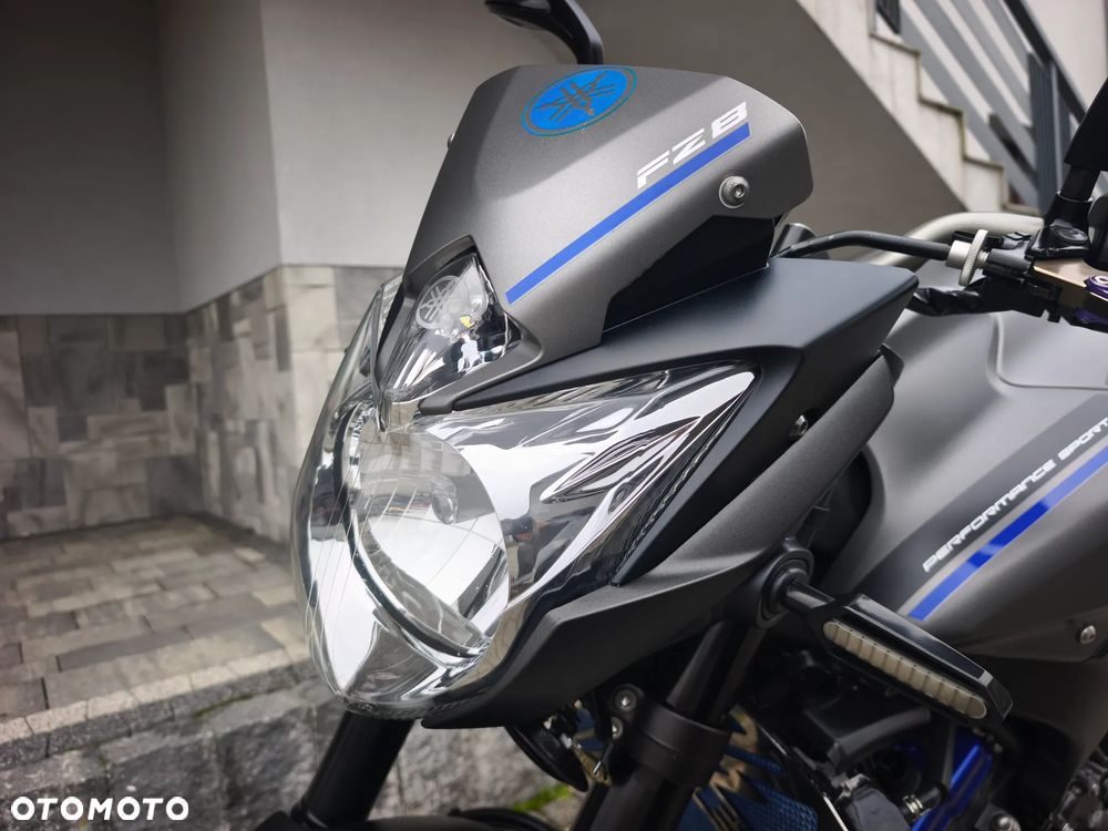 Yamaha FZ8 - 5