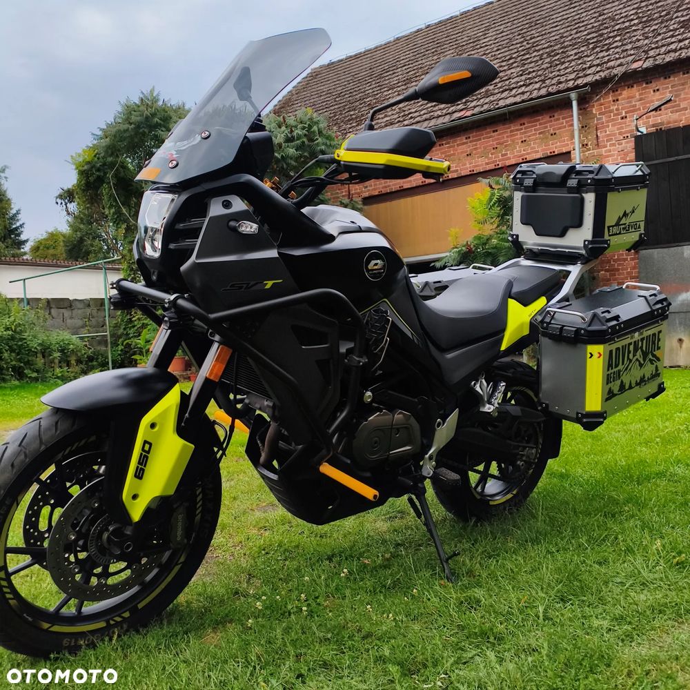 QJMOTOR SVT 650 - 2