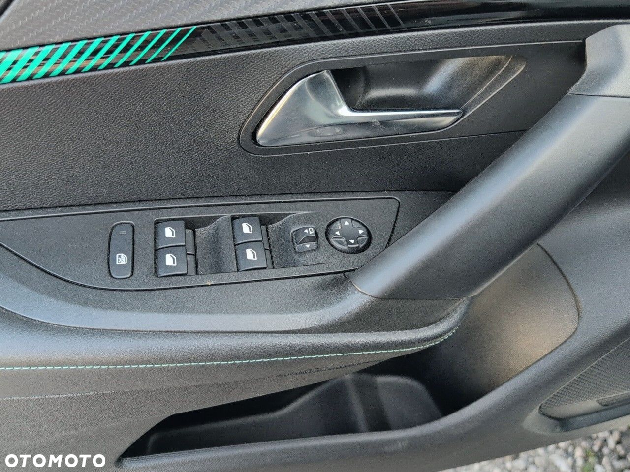 Peugeot 2008 1.2 PureTech Allure Pack S&S EAT8 - 13