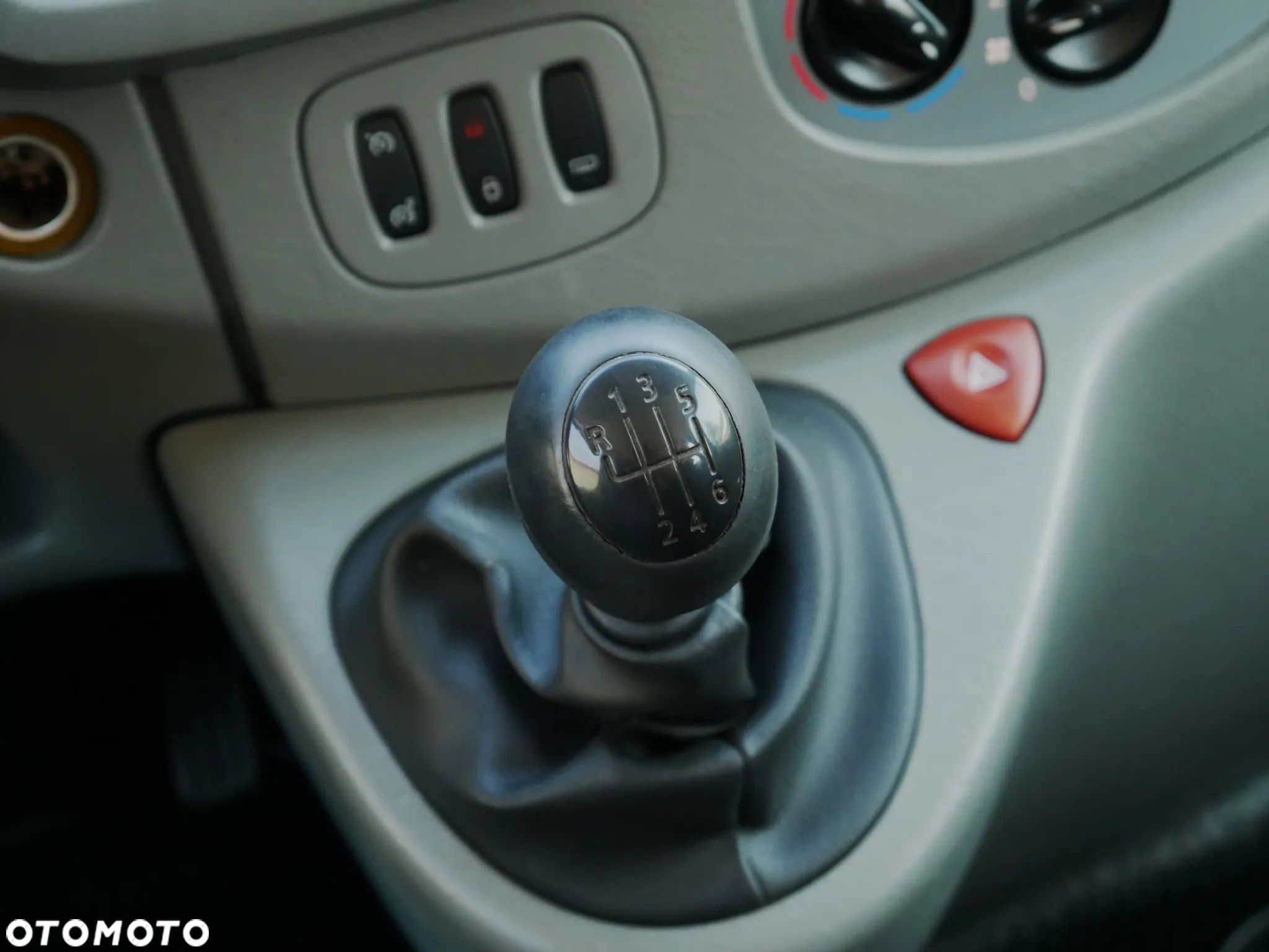 Opel Vivaro - 33