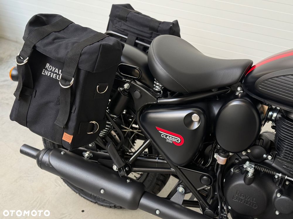 Royal Enfield Classic - 14