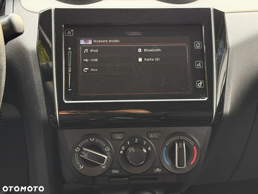 Suzuki Swift 1.2 Premium Plus - 10