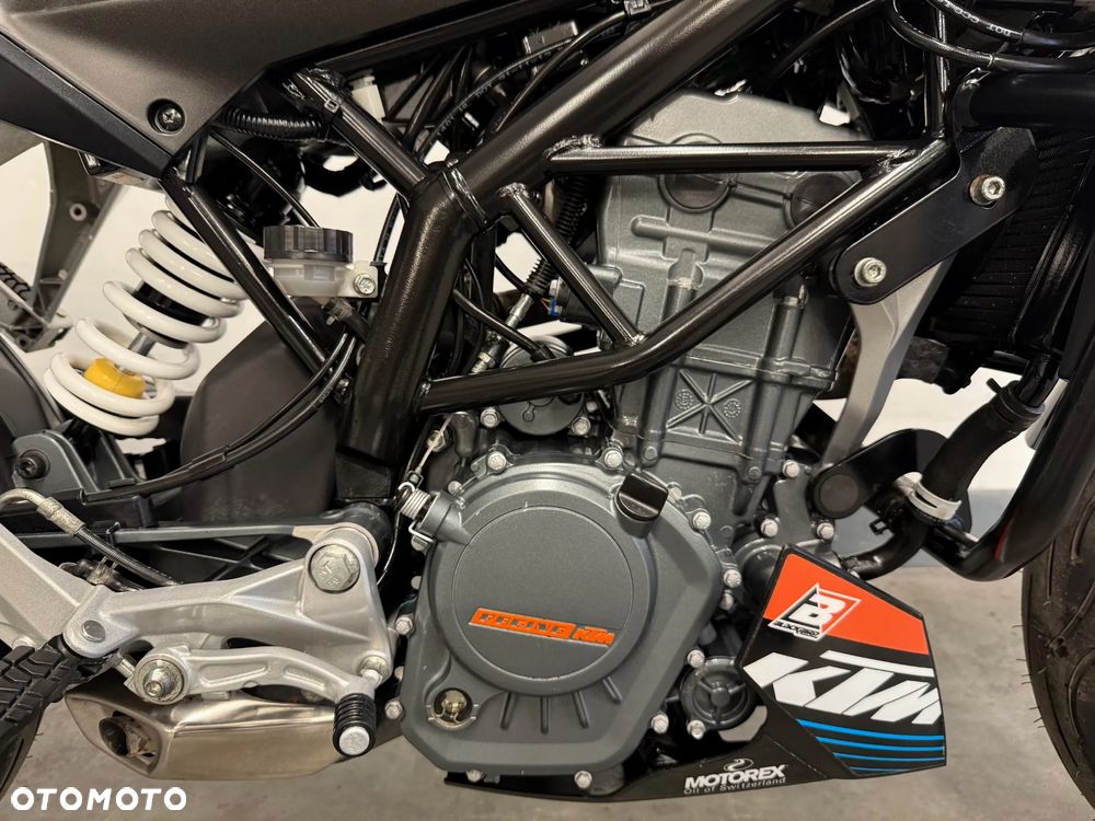 KTM Duke 125 - 15