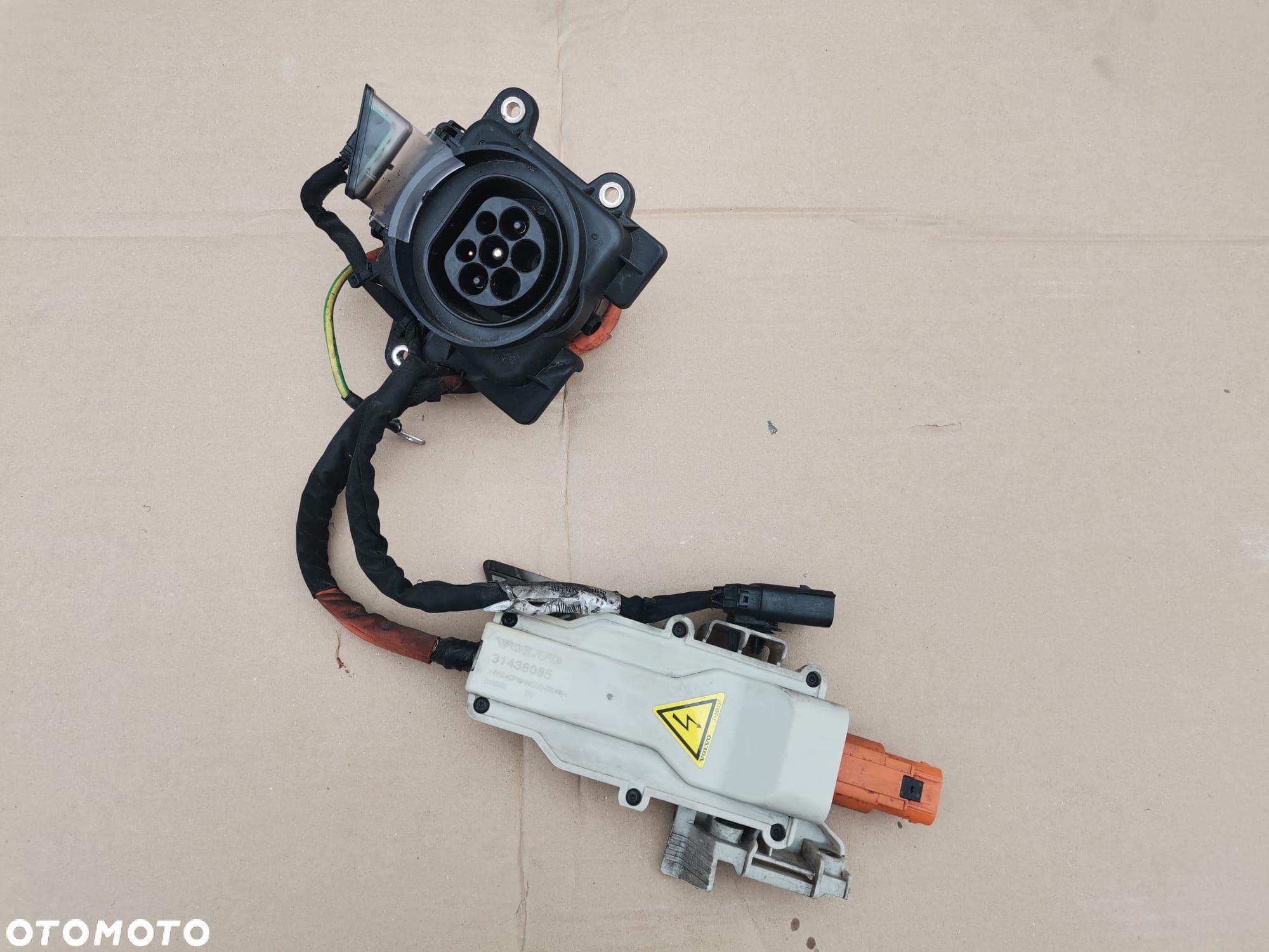 Volvo V60 II 2021 T6 Gniazdo Ładowanie  Hybryda 31438085 - 1