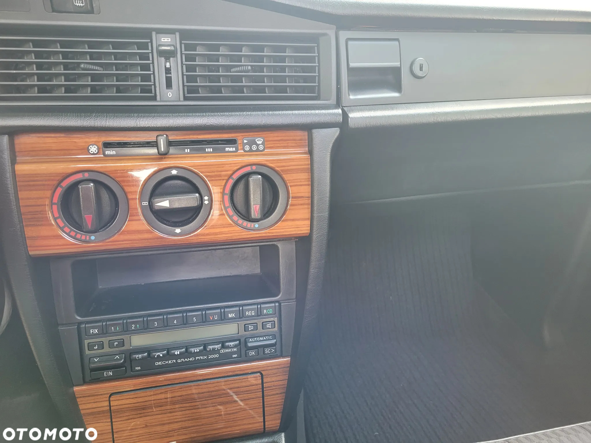 Mercedes-Benz W201 (190) - 27