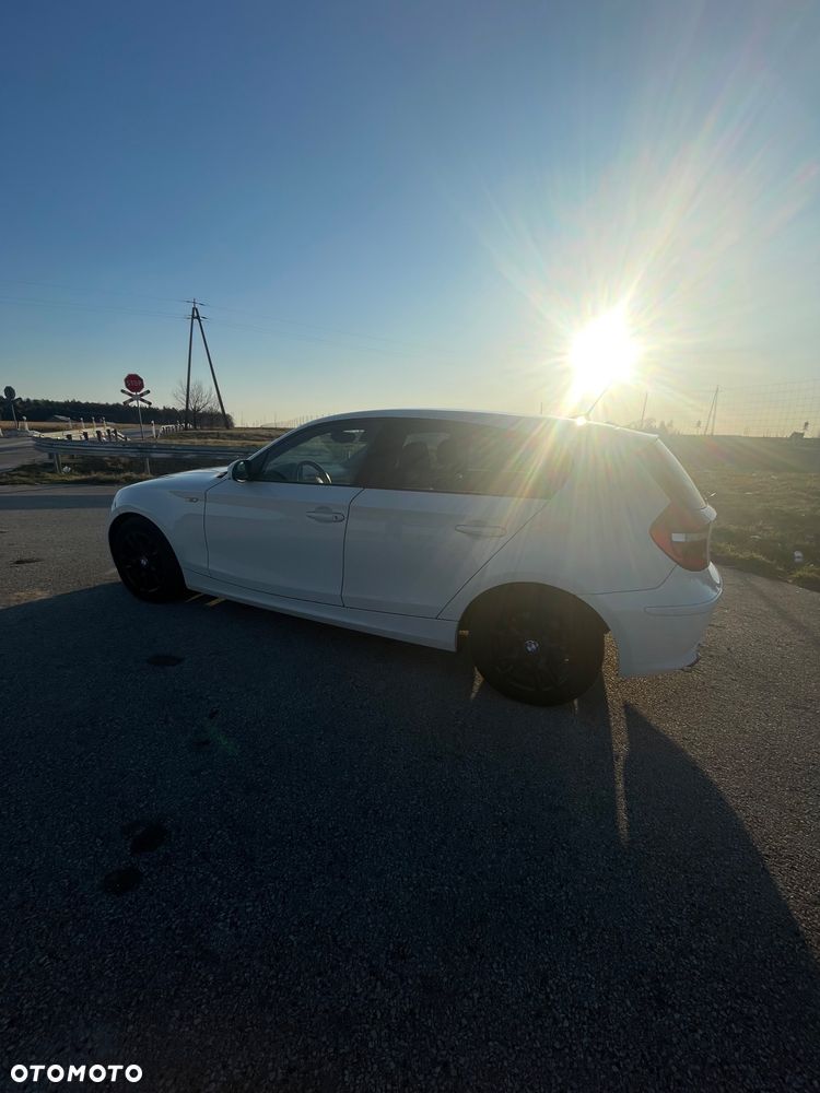 BMW Seria 1 118d DPF - 1
