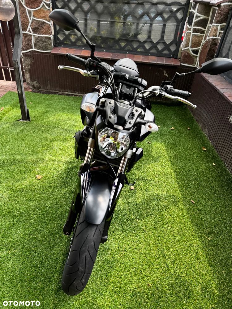 Yamaha MT - 13