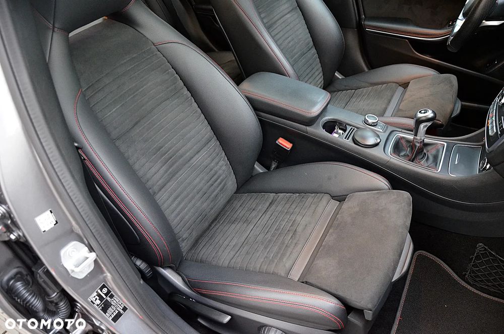 Mercedes-Benz GLA 180 (CDI) d AMG Line - 26
