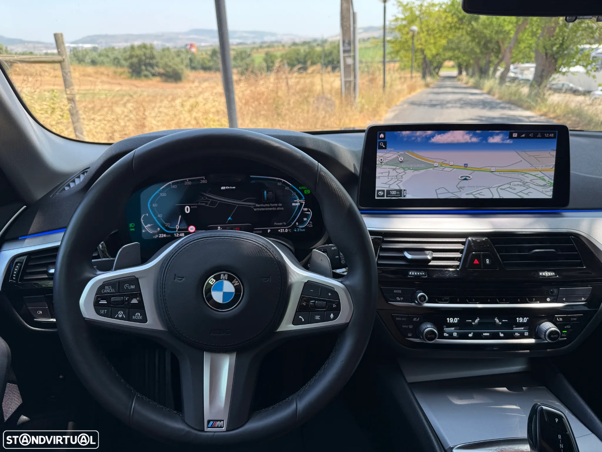 BMW 530 e Pack Desportivo M - 29