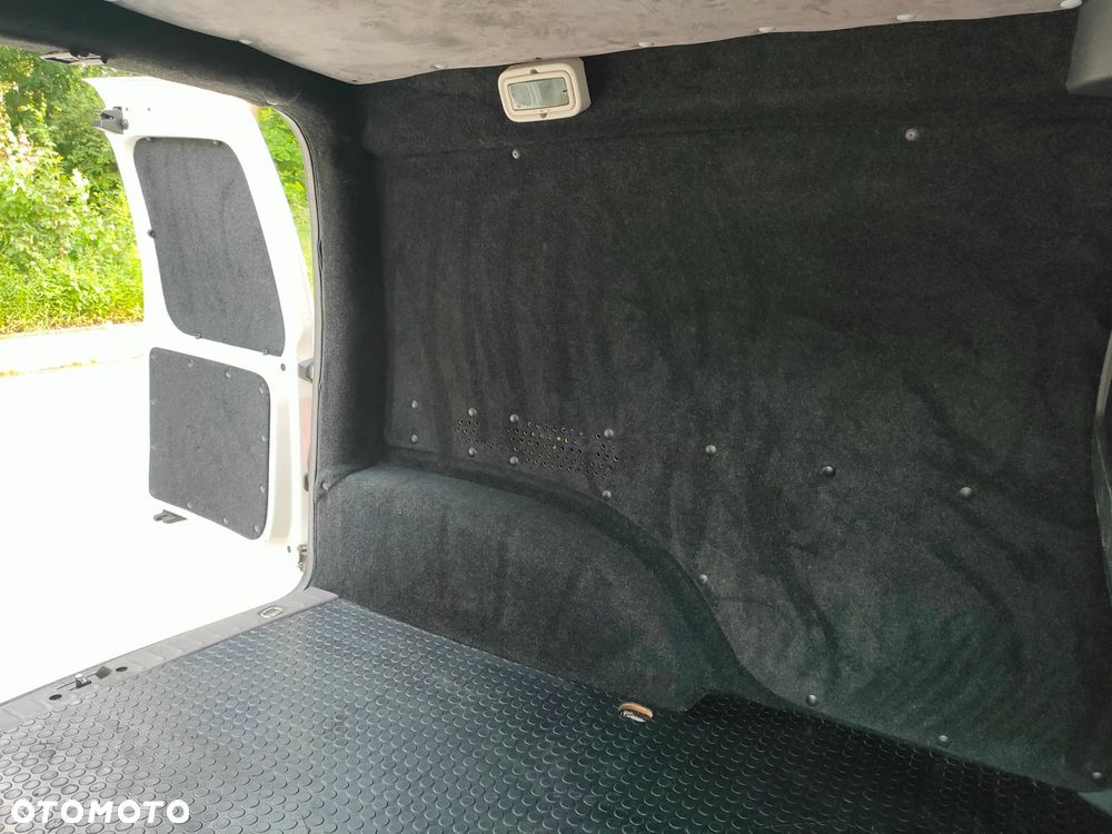 Volkswagen Caddy - 20