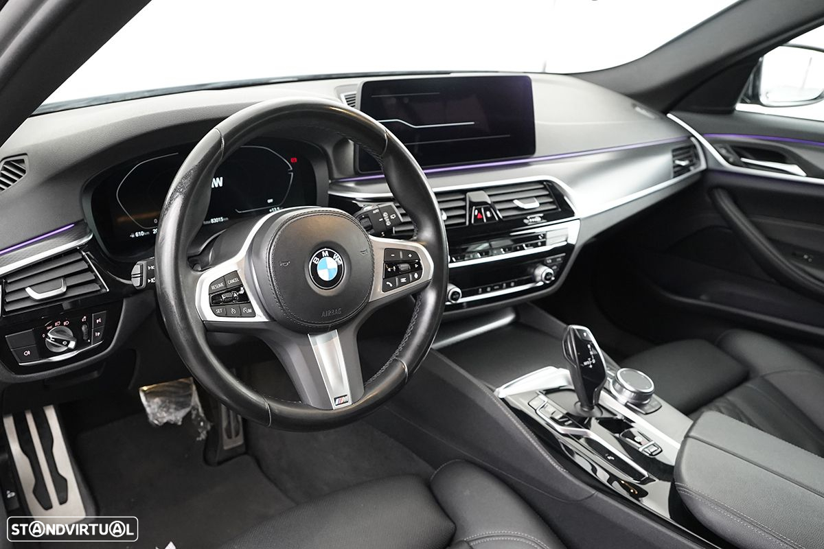BMW 520 d Pack Desportivo M Auto - 11