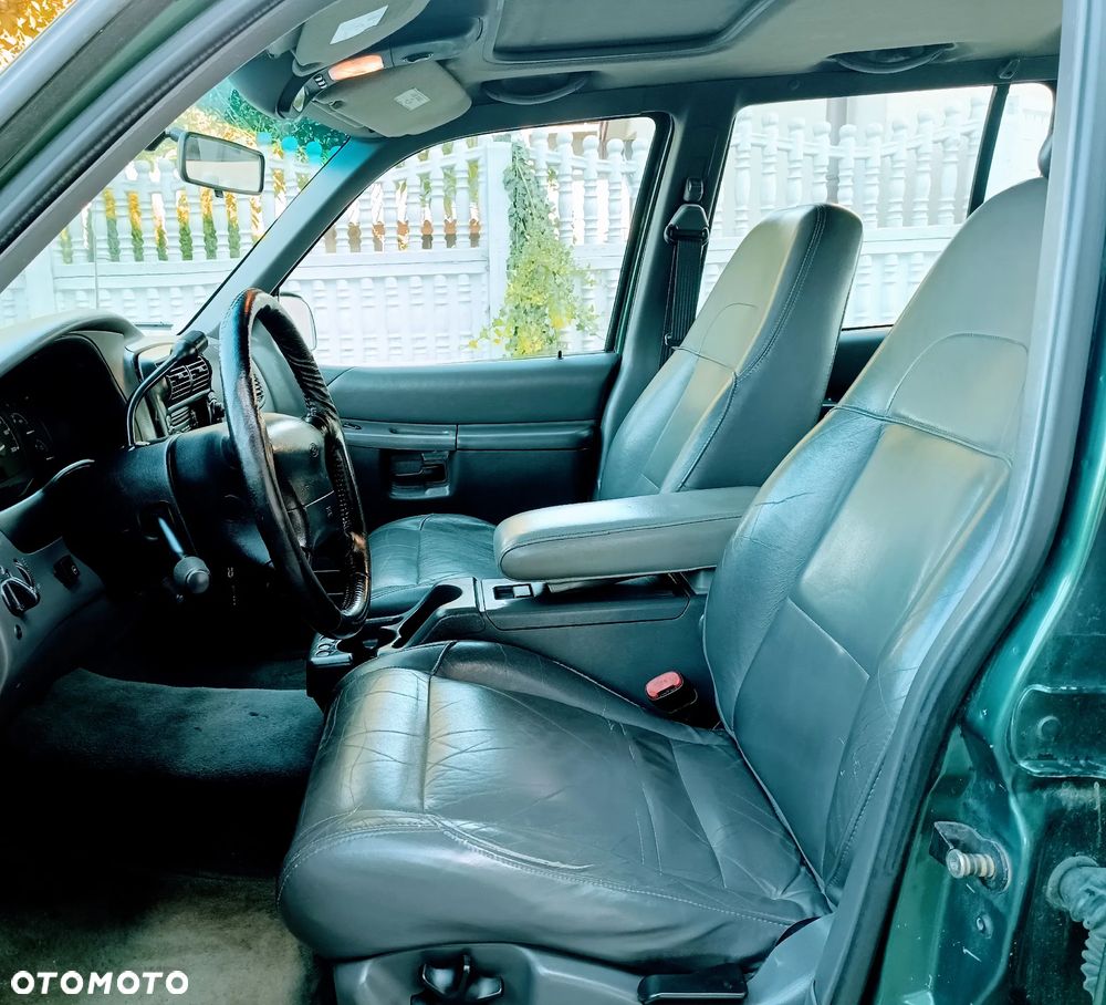 Ford Explorer 4.0 - 5