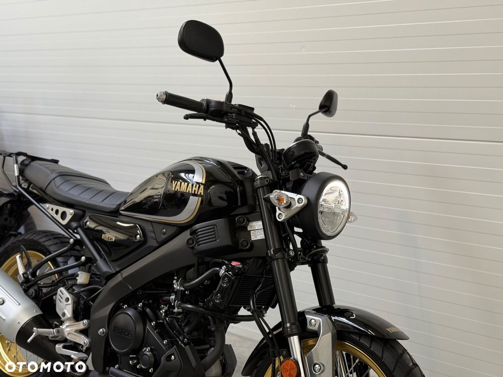 Yamaha XSR - 8