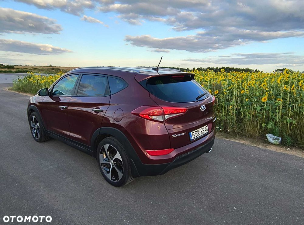 Hyundai Tucson - 2