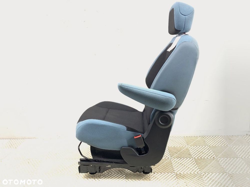 FOTEL PRAWY PRZÓD  CITROEN BERLINGO MULTISPACE (B9) 2008 - 2022 1.6 HDi 90 68 kW [92 KM] olej - 4