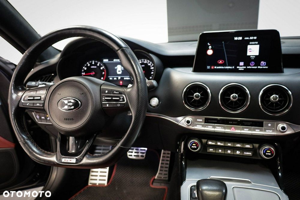 Kia Stinger - 34