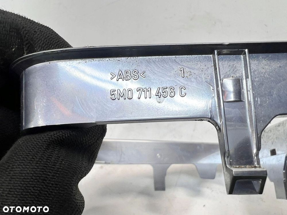 RAMKA ZMIANY BIEGÓW CHROM VW TIGUAN 5M0711456C - 2