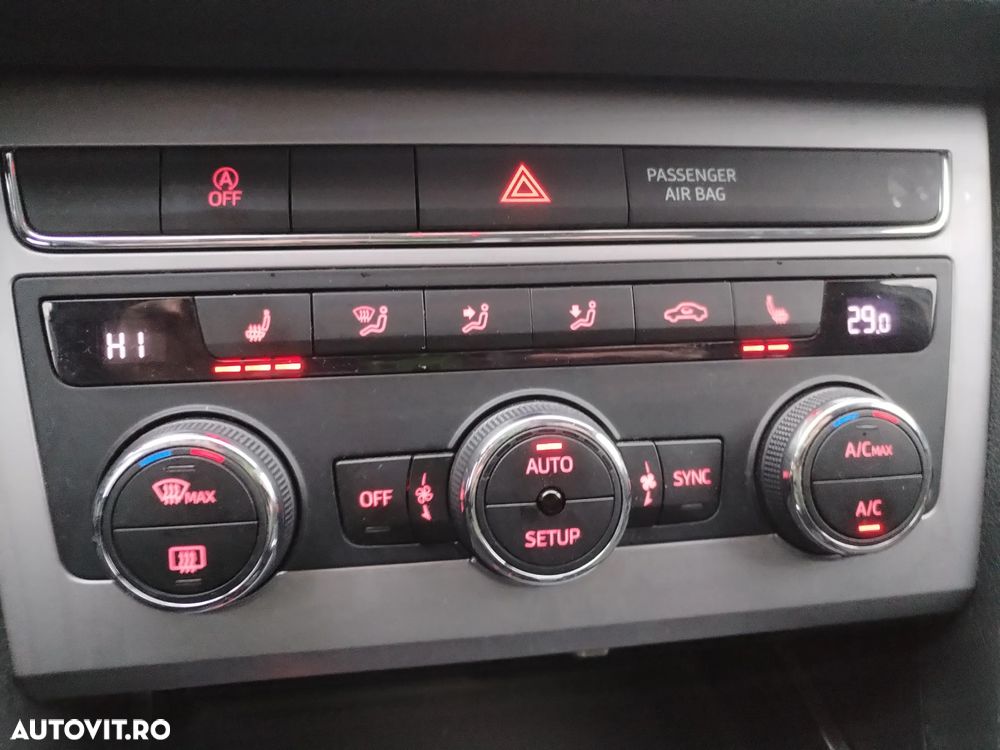 Seat Leon 2.0 TDI DPF Start&Stop DSG XCELLENCE - 15