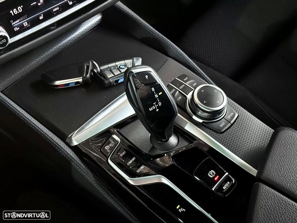 BMW 520 d Pack M Auto - 31