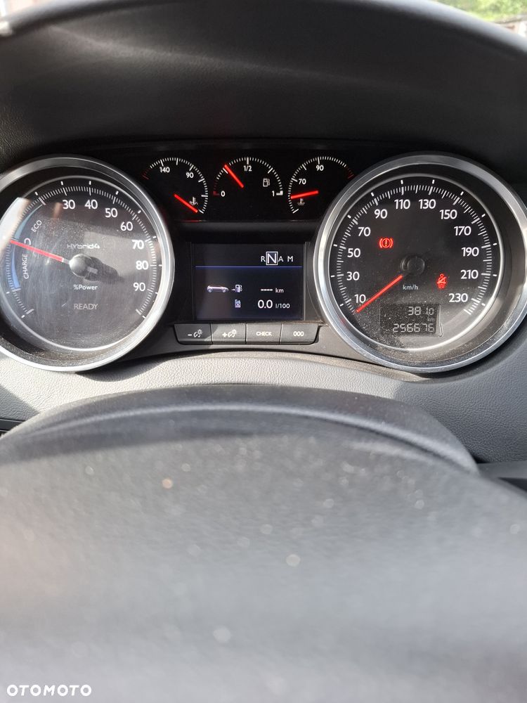 Peugeot 508 RXH Hybrid4 - 8