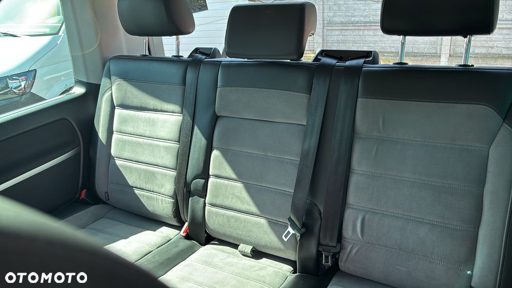 Volkswagen Multivan - 22