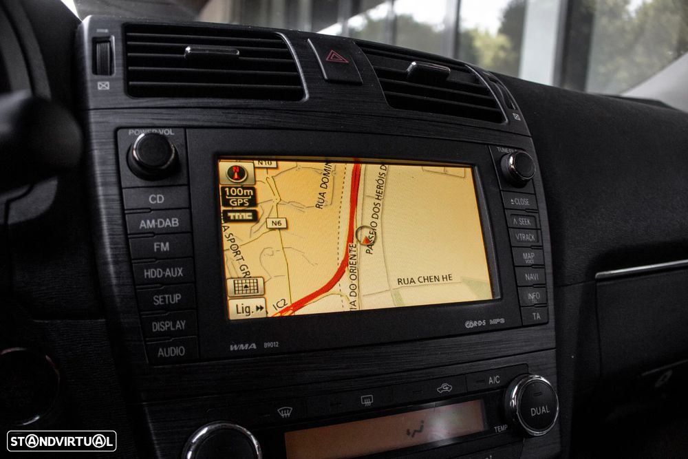 Toyota Avensis SW 2.2 D-CAT Premium - 40