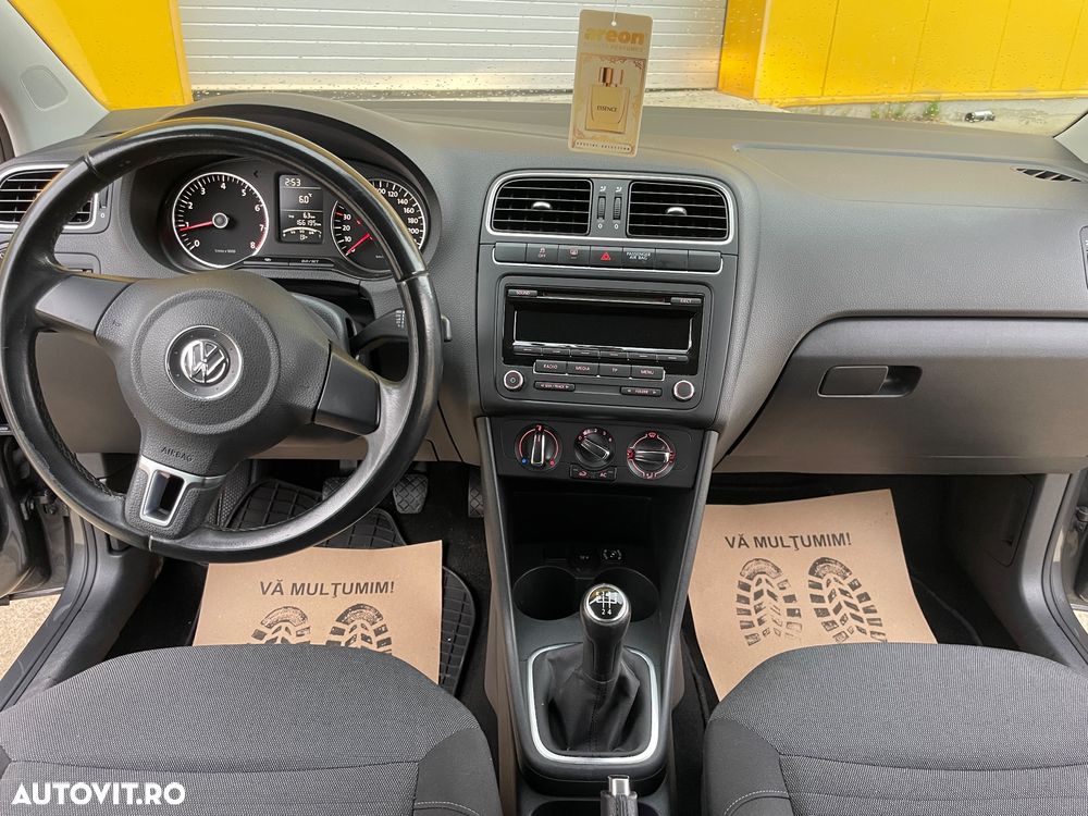 Volkswagen Polo 1.2 Blue Motion Technology Comfortline - 8