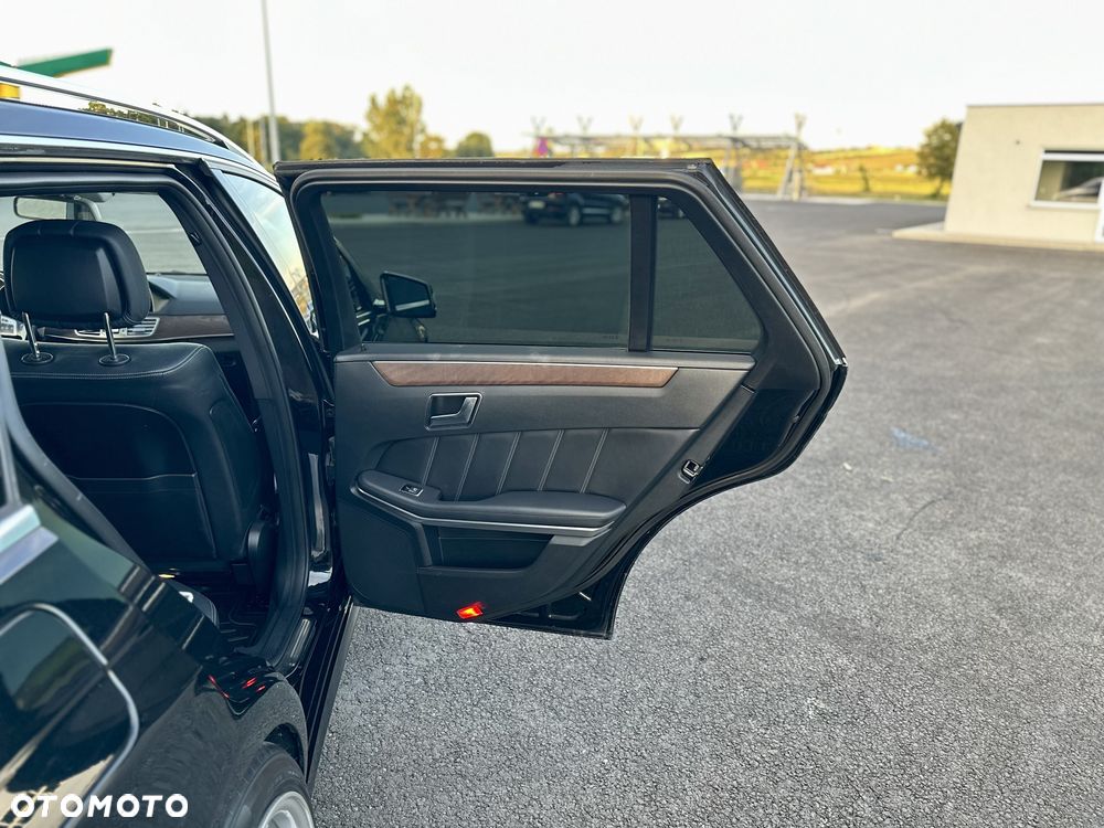 Mercedes-Benz Klasa E - 21