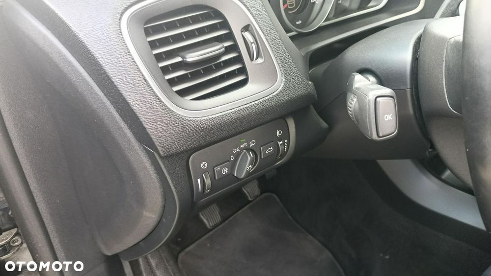 Volvo V40 - 36