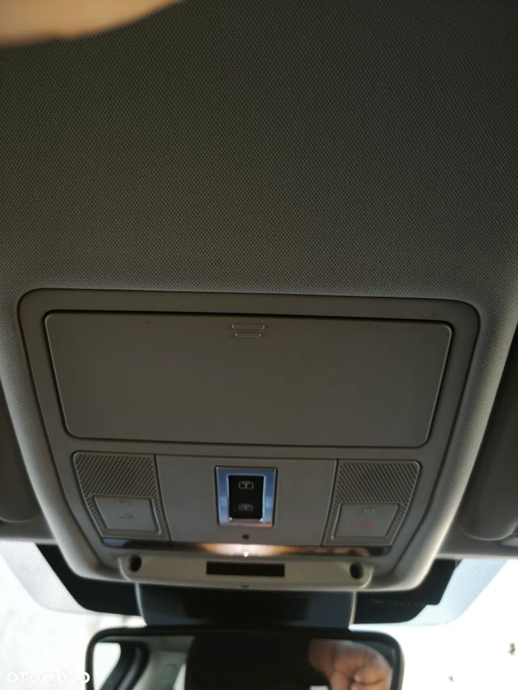 Land Rover Discovery Sport - 17