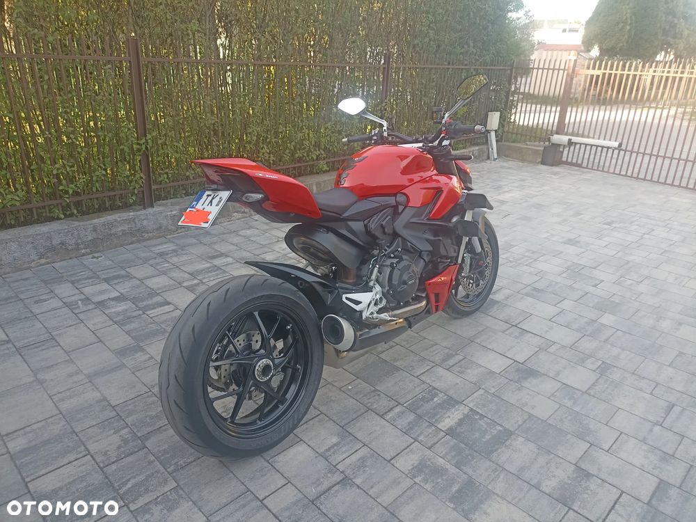 Ducati Streetfighter V2 - 7