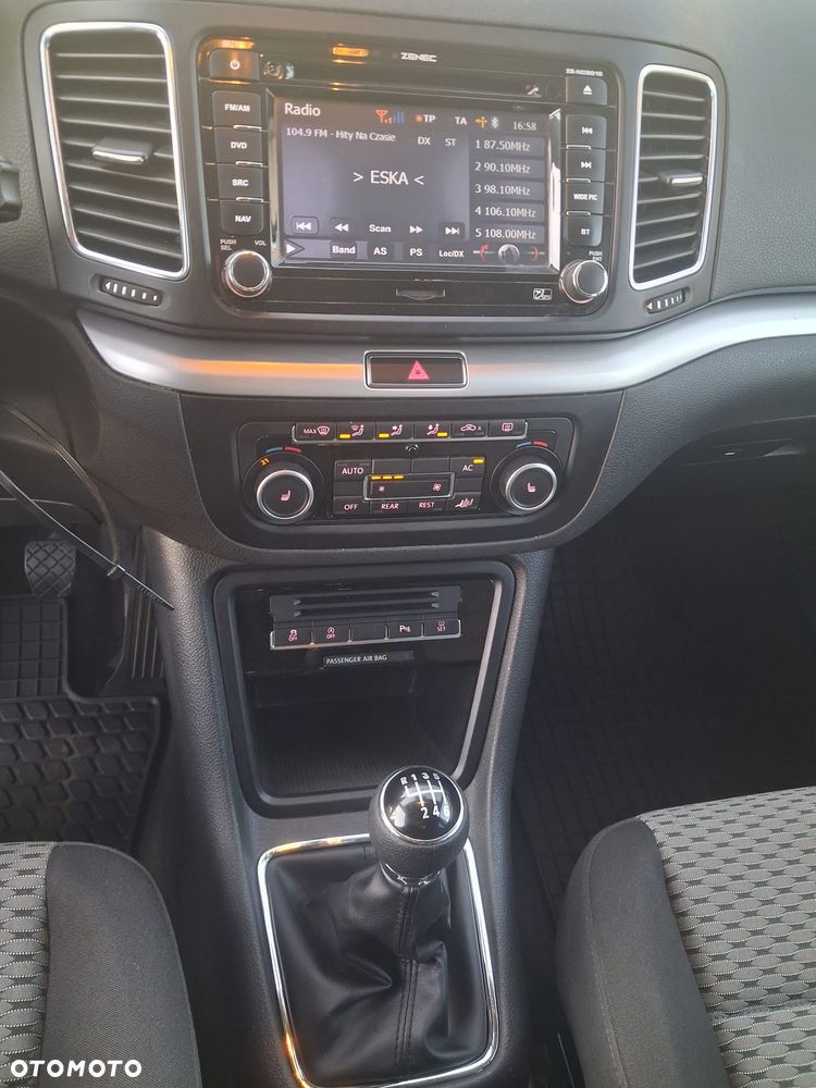 Volkswagen Sharan 2.0 TDI BlueMotion Technology Highline - 6