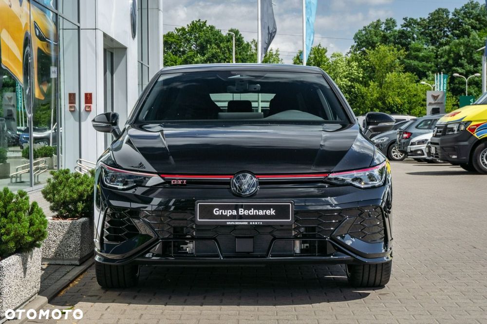 Volkswagen Golf - 4