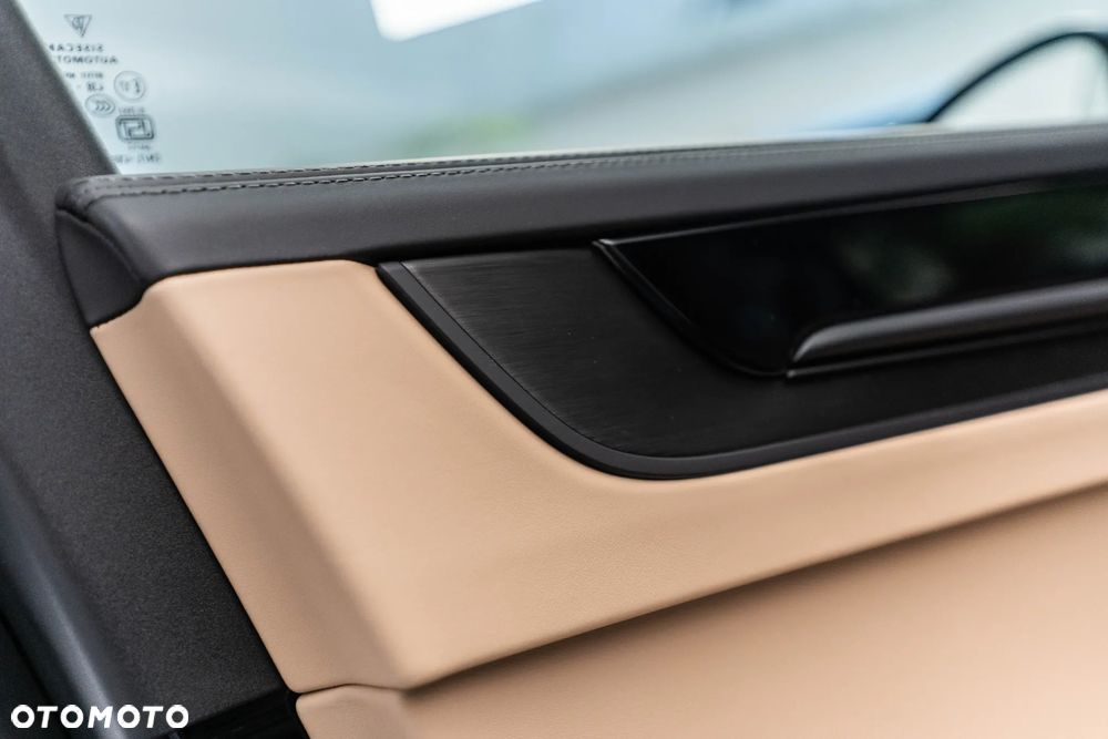 Porsche Cayenne E-Hybrid PHEV Black Edition - 28