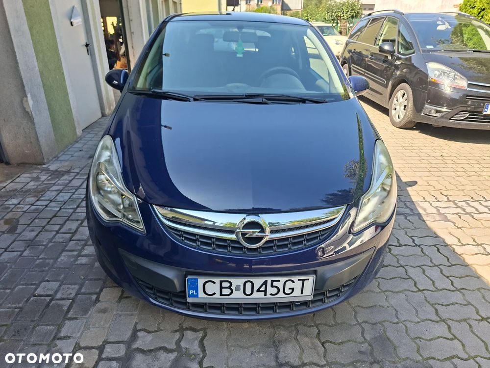 Opel Corsa 1.2 Cosmo - 1