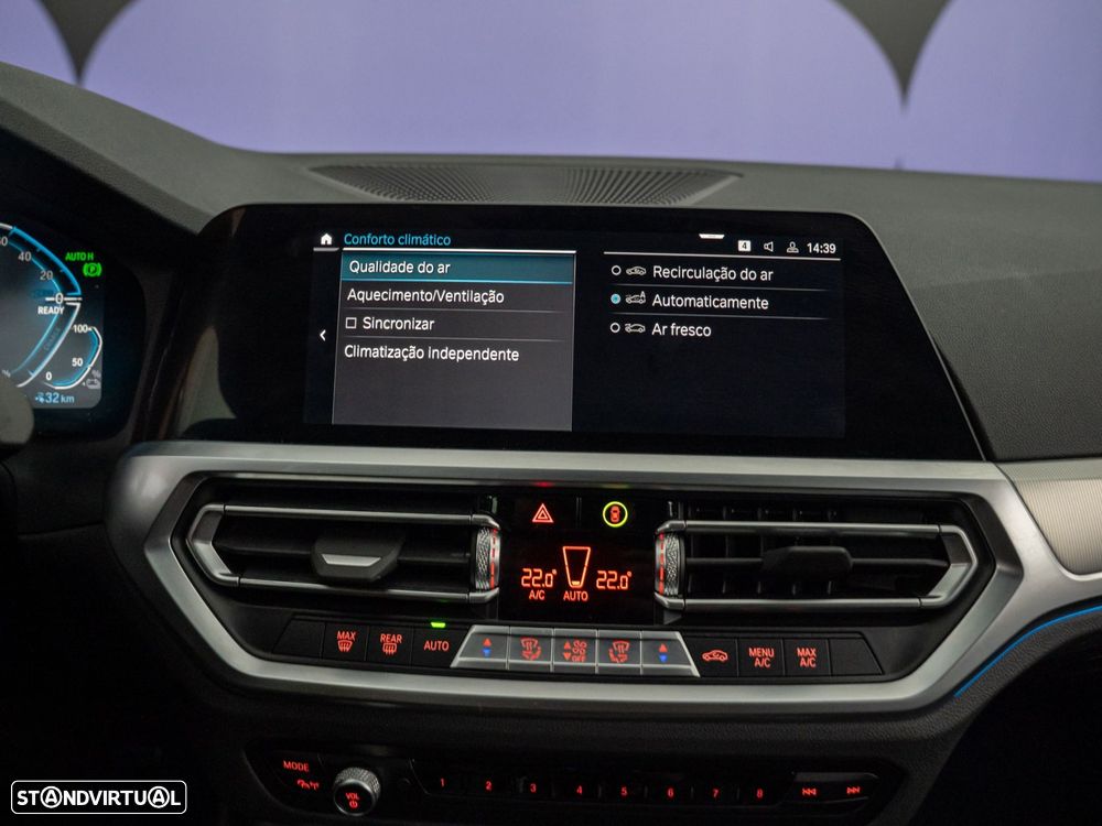 BMW 330 e Pack M Auto - 41