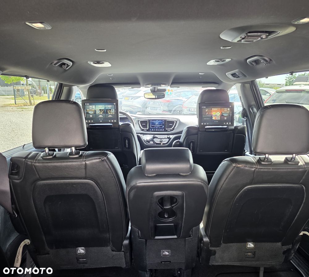 Chrysler Pacifica - 6