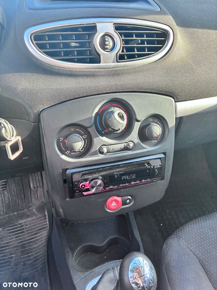 Renault Clio 1.2 TCE Authentique - 8