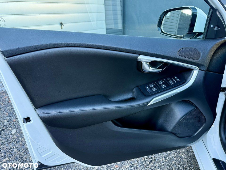 Volvo V40 T3 Summum - 20