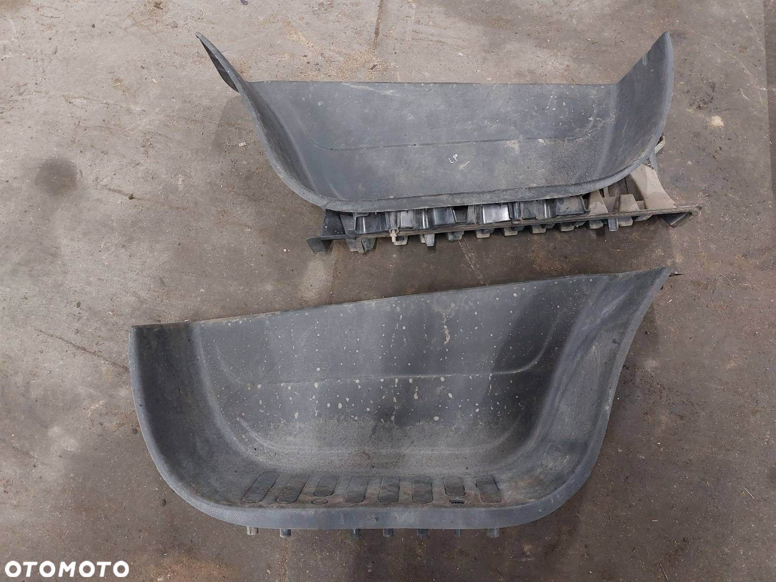 SCHODEK STOPIEŃ LEWY + PRAWY RENAULT MASTER III 769510005R 769520009R - 1