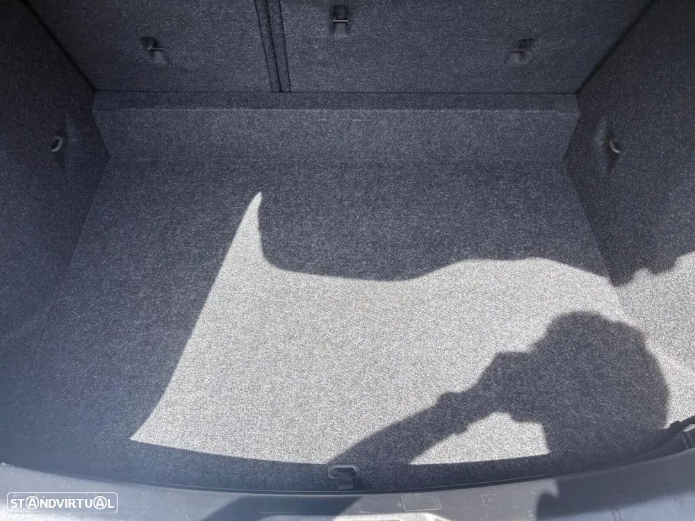 Volvo V40 1.5 T3 Sport Edition Plus Geartronic - 28