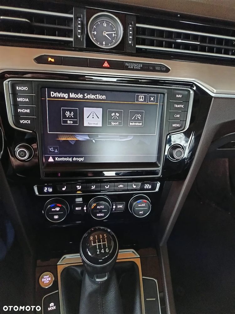 Volkswagen Passat 1.8 TSI BMT Highline - 13
