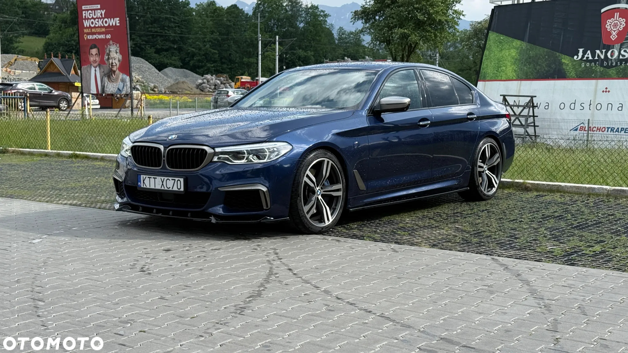 BMW Seria 5 M550i xDrive sport - 14
