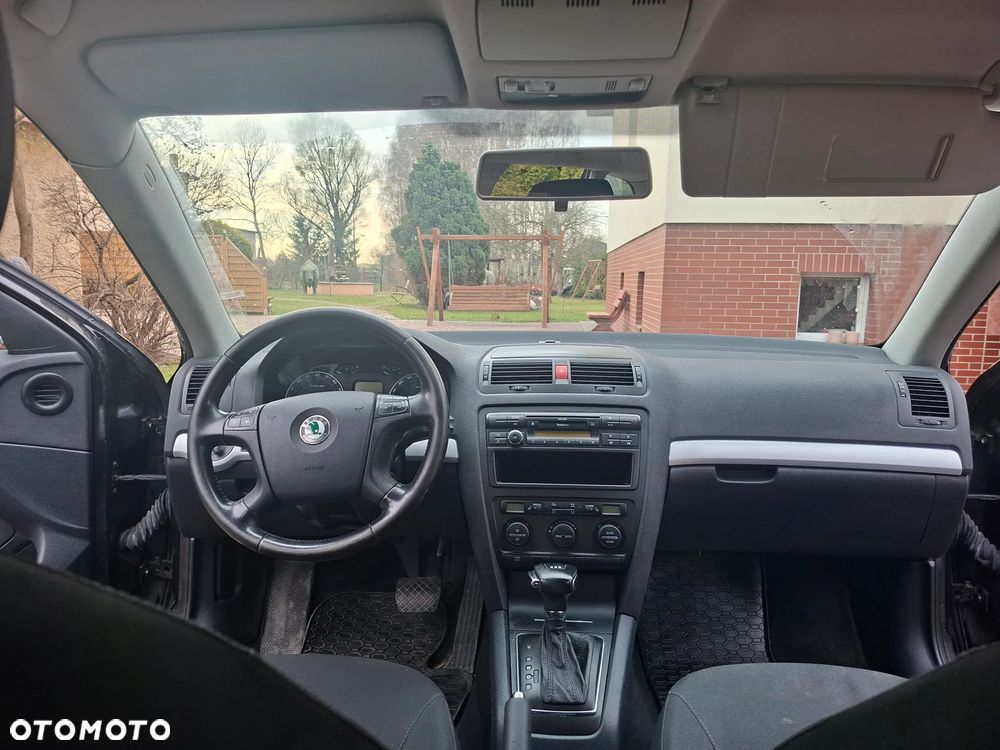 Skoda Octavia 1.9 TDI DPF DSG Elegance - 6