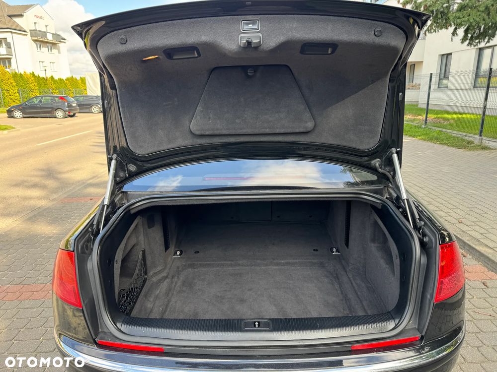 Audi A8 4.2 Quattro - 17